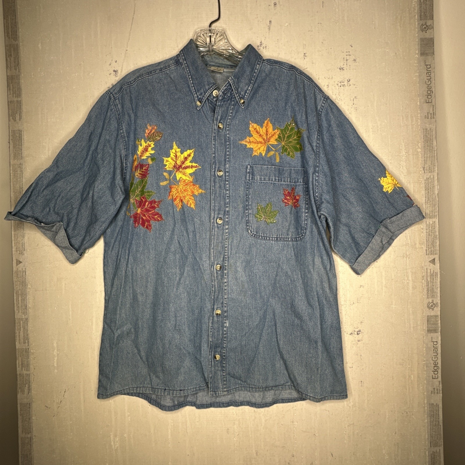 Vintage Denim Button Down Shirt Fall Autumn Scene Leaves  Sz M